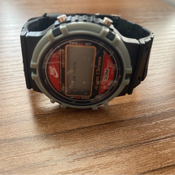 Nike alarm chrono men’s sport watch black